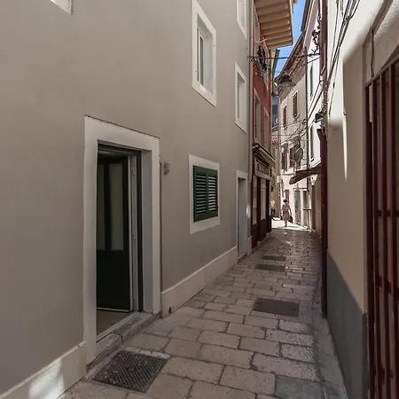 Blue Гостьовий будинок